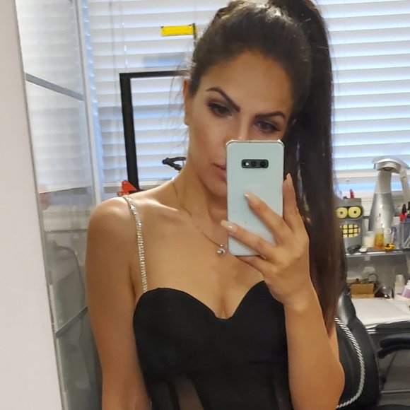 Meet your Posher, Sabrina - Picture 1 of 1